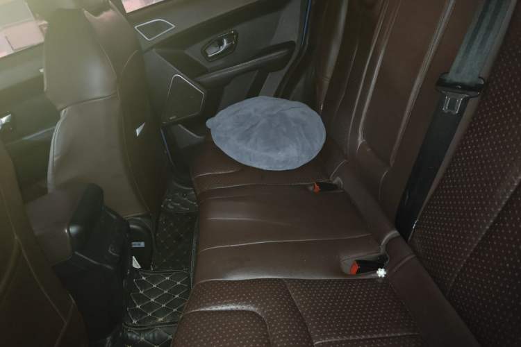 Used Land X7 2015 2.0T Panoramic Flagship Edition Interior 4