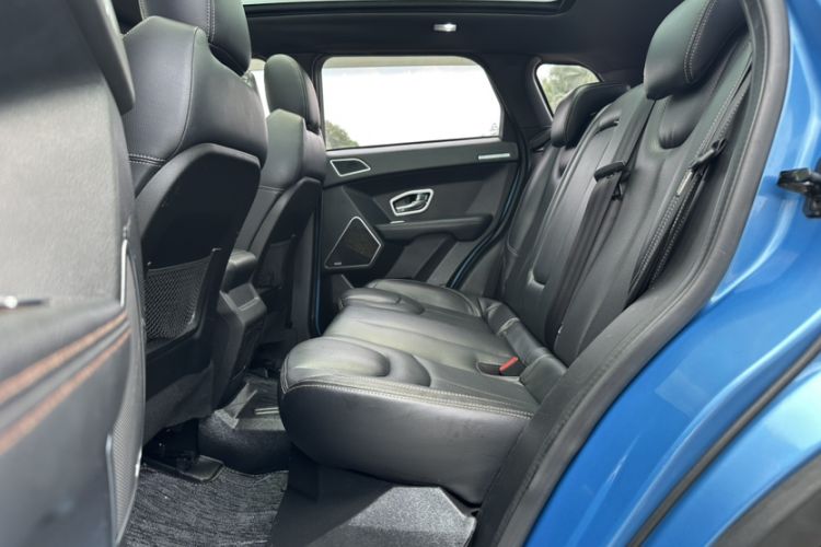 Used Land X7 2015 2.0T Panoramic Prestige Edition Interior 4