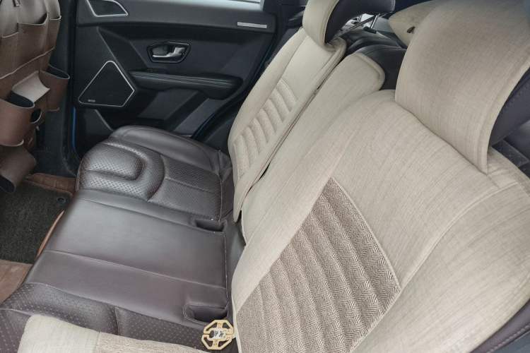 Used Land X7 2015 2.0T Panoramic Prestige Edition Left Rear Seat