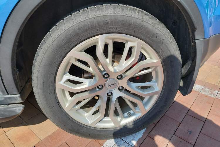 Used Land X7 2015 2.0T Panoramic Flagship Edition Left Rear Wheel Hub