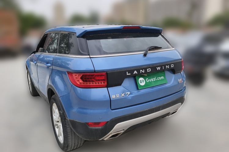 Used Land X7 2015 2.0T Panoramic Prestige Edition Rear Left 45 Deg