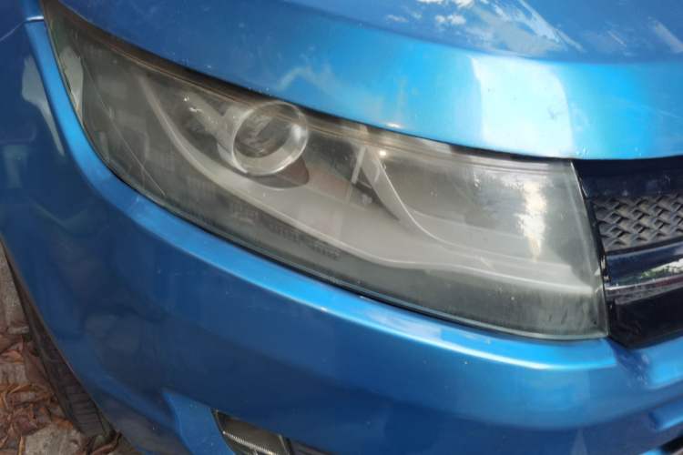Used Land X7 2015 2.0T Panoramic Prestige Edition Right Front Headlight