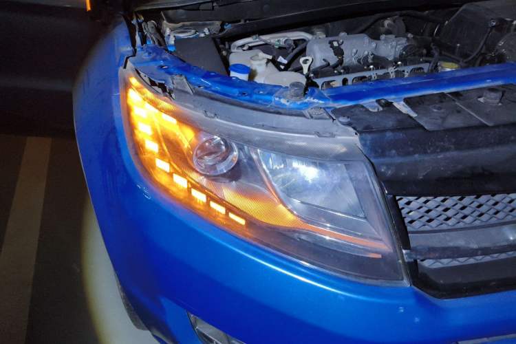 Used Land X7 2015 2.0T Panoramic Flagship Edition Right Front Headlight