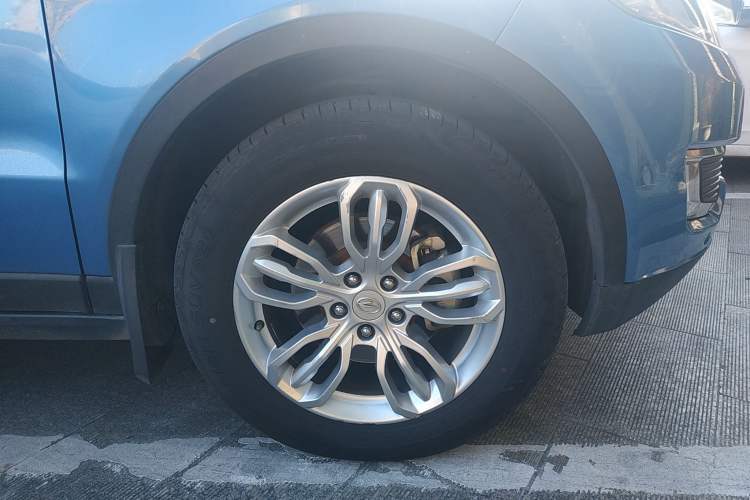 Used Land X7 2015 2.0T Panoramic Luxury Edition Right Front Wheel Hub