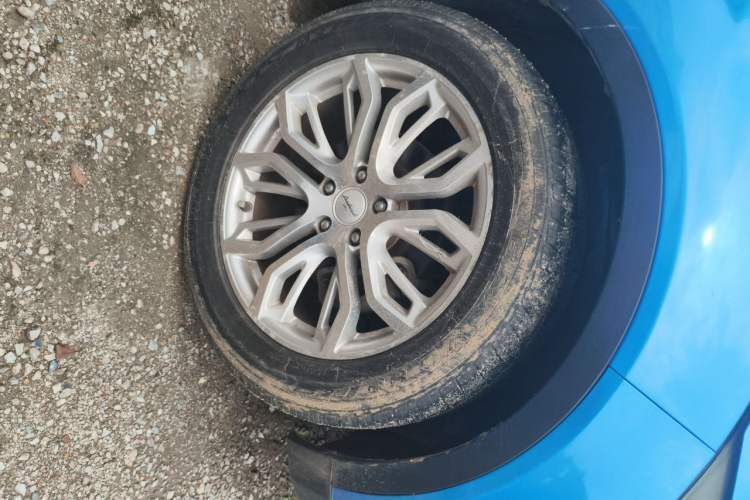 Used Land X7 2015 2.0T Panoramic Prestige Edition Right Front Wheel Hub
