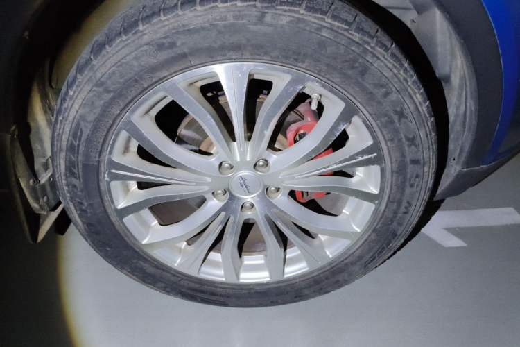 Used Land X7 2015 2.0T Panoramic Flagship Edition Right Front Wheel Hub