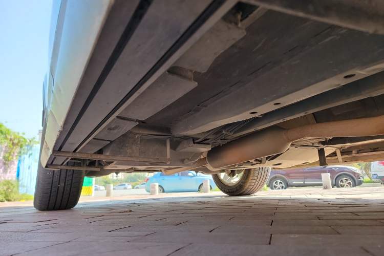 Used Land X7 2015 2.0T Panoramic Flagship Edition Right Side Sill