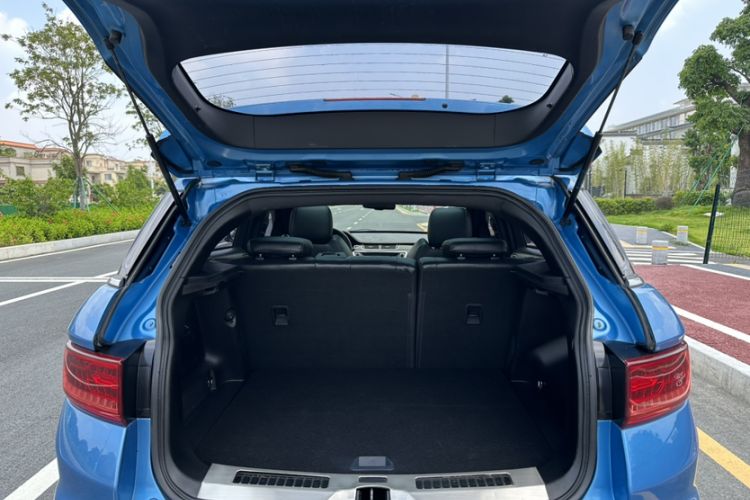 Used Land X7 2015 2.0T Panoramic Prestige Edition Trunk