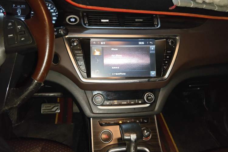 Used Land X7 2015 2.0T Panoramic Flagship Edition Audio And AC Panel