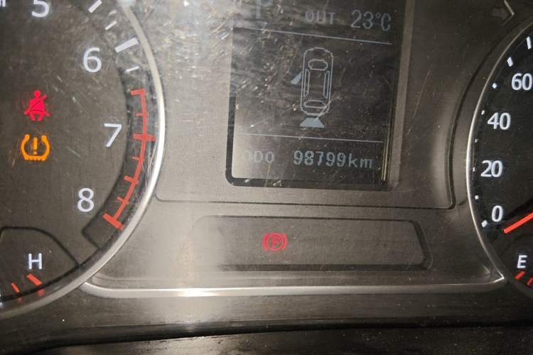 Used Land X7 2015 2.0T Panoramic Flagship Edition Odometer Close Up