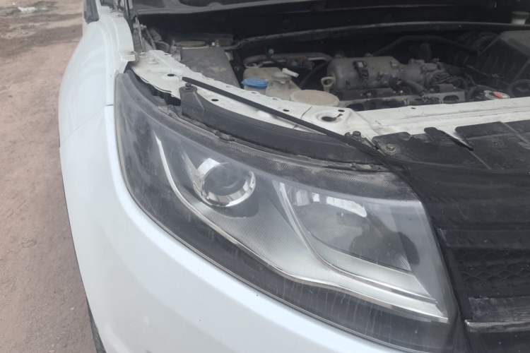 Used Land X7 2015 2.0T Panoramic Prestige Edition Engine Bay Right