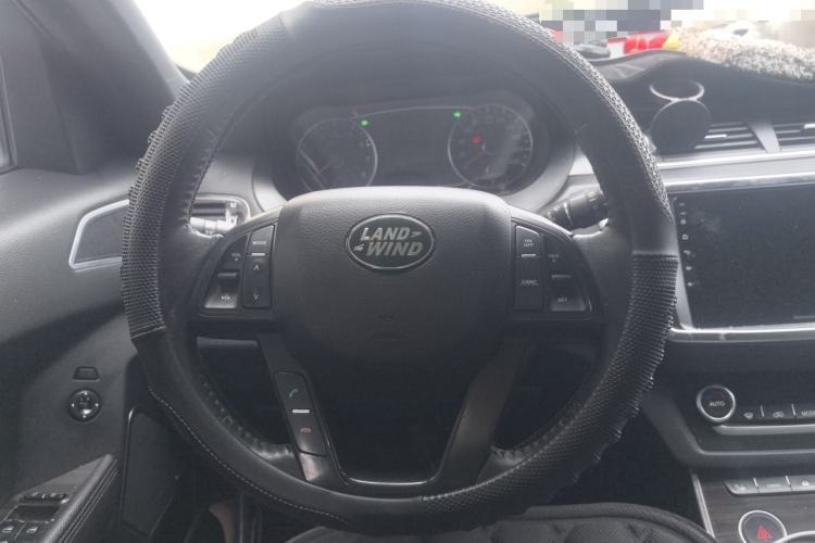 Used Land X7 2015 2.0T Panoramic Prestige Edition Steering Wheel