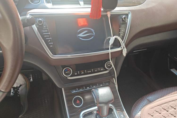 Used Land X7 2015 2.0T Panoramic Prestige Edition Audio And AC Panel