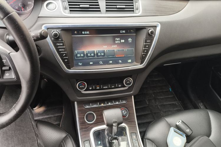 Used Land X7 2015 2.0T Panoramic Prestige Edition Audio And AC Panel