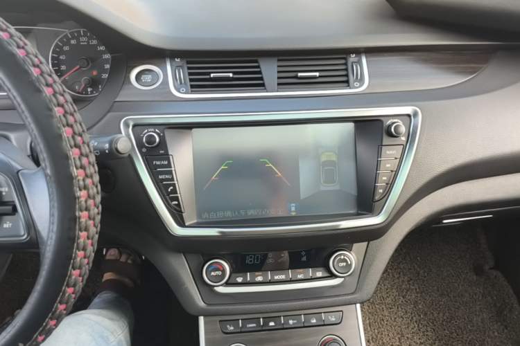Used Land X7 2015 2.0T Panoramic Flagship Edition Audio And AC Panel