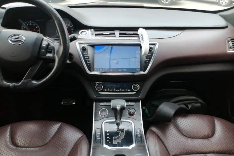 Used Land X7 2015 2.0T Panoramic Prestige Edition Audio And AC Panel
