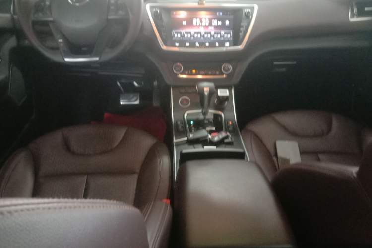 Used Land X7 2015 2.0T Panoramic Prestige Edition Audio And AC Panel