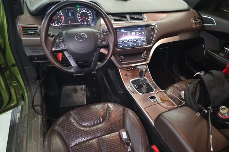 Used Land X7 2015 2.0T Panoramic Prestige Edition Center Console