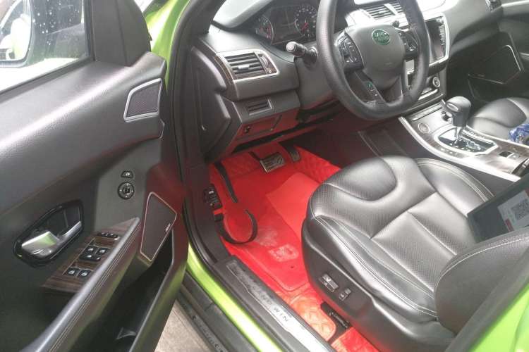 Used Land X7 2015 2.0T Panoramic Prestige Edition Driver Seat