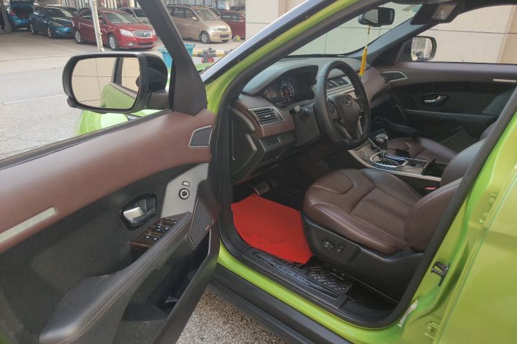 Used Land X7 2015 2.0T Panoramic Prestige Edition Driver Seat