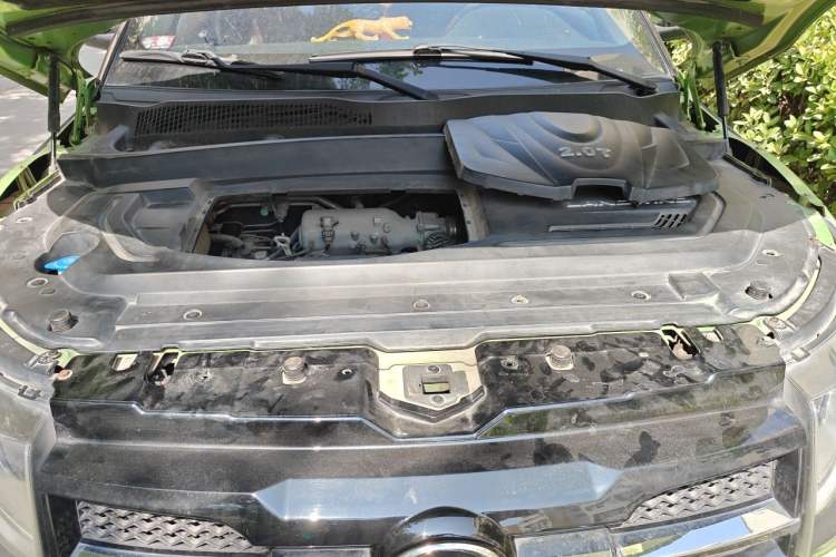 Used Land X7 2015 2.0T Panoramic Prestige Edition Engine Bay