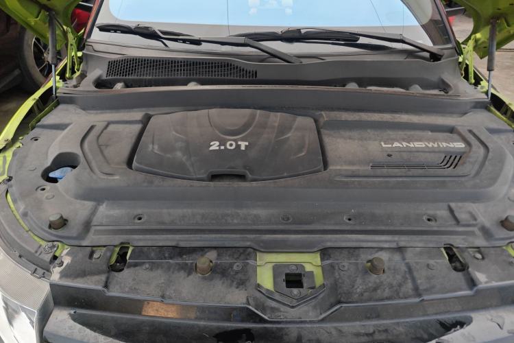 Used Land X7 2015 2.0T Panoramic Flagship Edition Engine Bay
