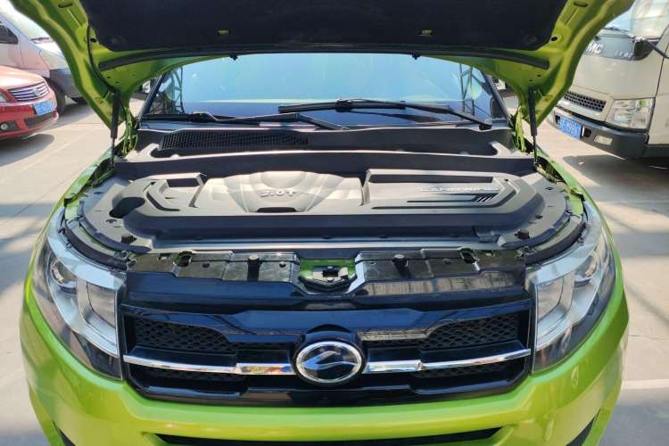 Used Land X7 2015 2.0T Panoramic Luxury Edition Engine Bay