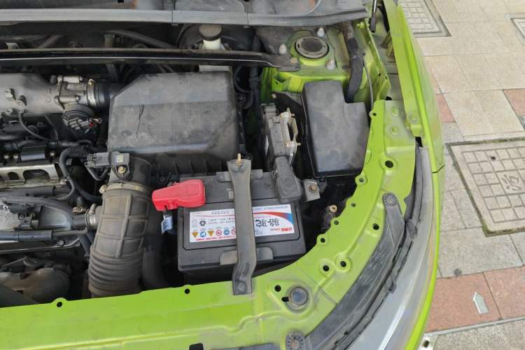 Used Land X7 2015 2.0T Panoramic Flagship Edition Engine Bay Left