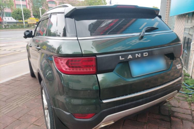 Used Land X7 2015 2.0T Panoramic Prestige Edition Exterior 2