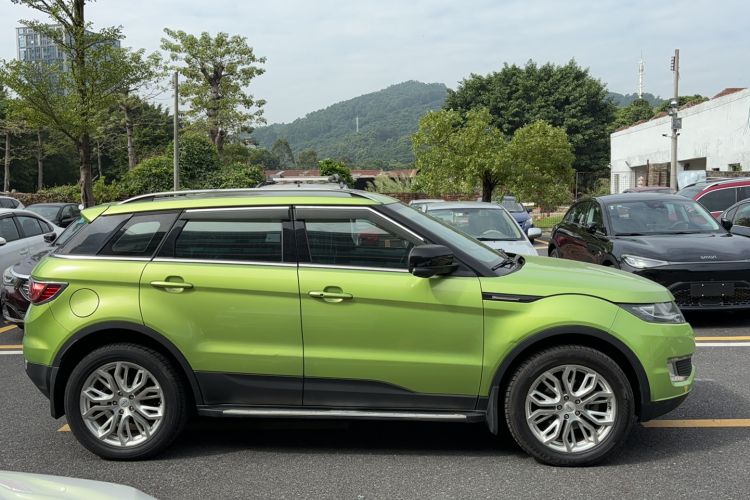 Used Land X7 2015 2.0T Panoramic Prestige Edition Exterior 3