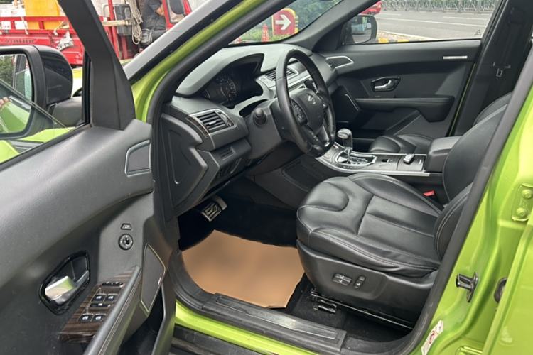 Used Land X7 2015 2.0T Panoramic Prestige Edition Exterior 3