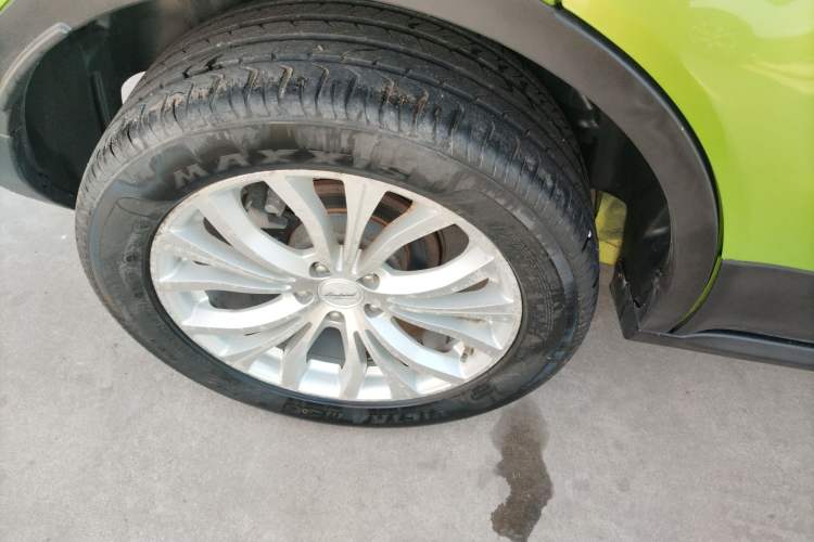Used Land X7 2015 2.0T Panoramic Prestige Edition Exterior 8