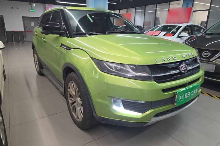 Used Land X7 2015 2.0T Panoramic Prestige Edition Front Right 45 Deg