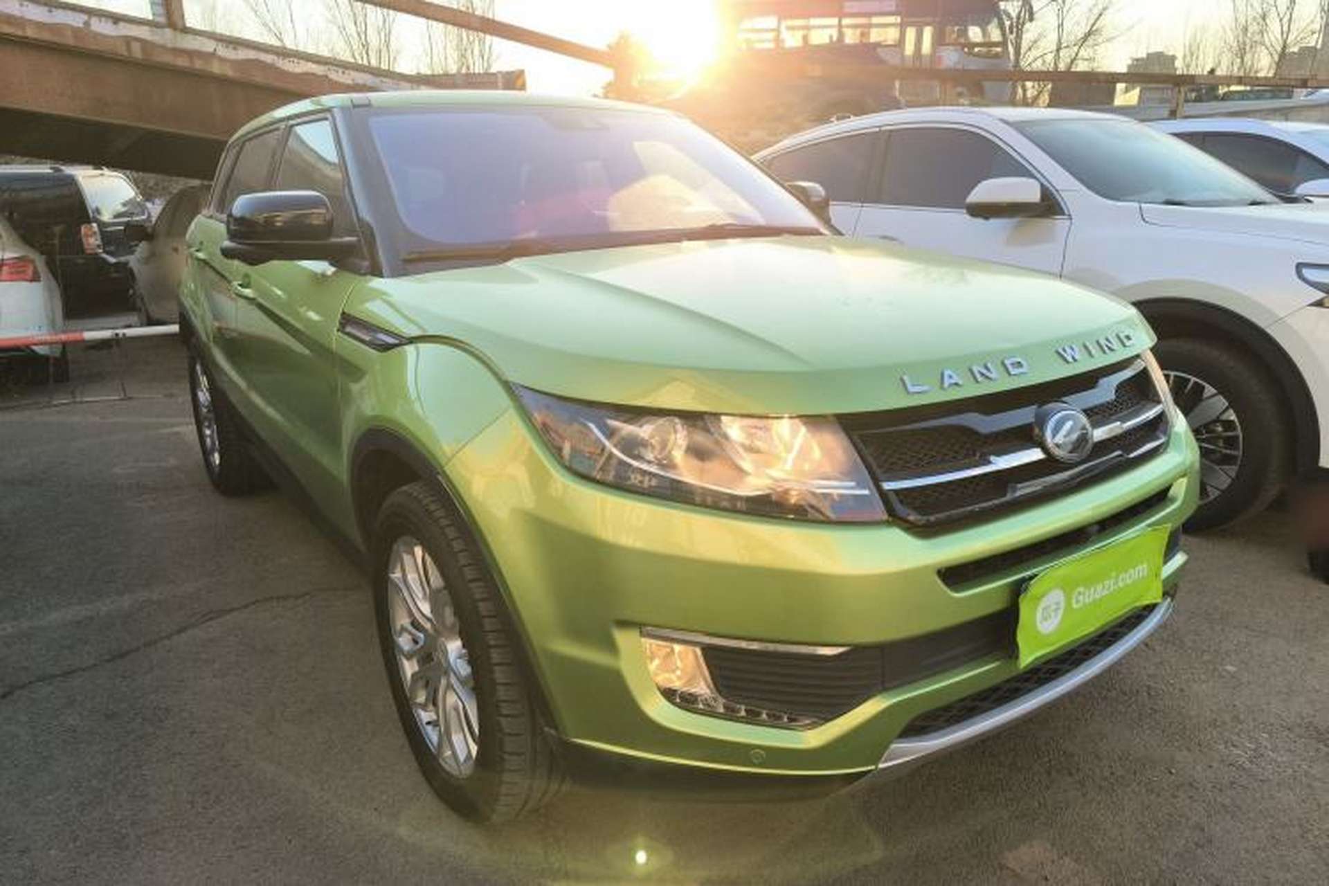Used Land X7 2015 2.0T Panoramic Prestige Edition Front Right 45 Deg