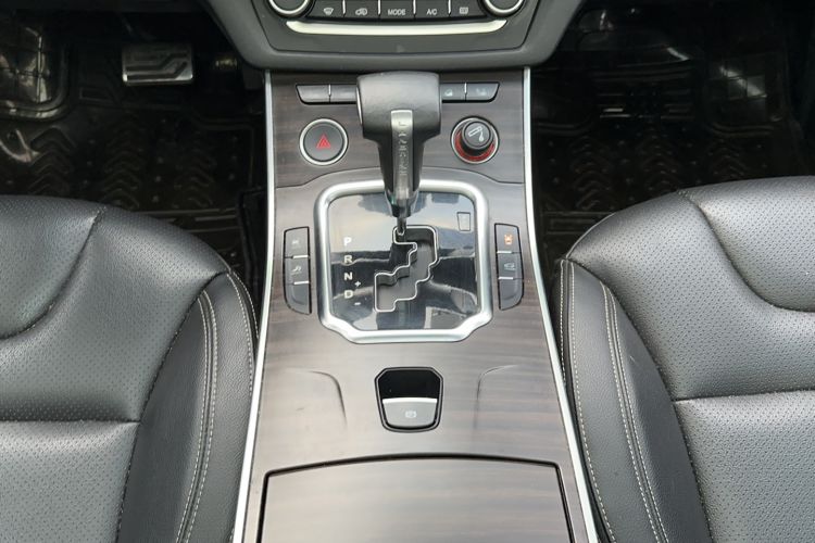 Used Land X7 2015 2.0T Panoramic Flagship Edition Gear Lever