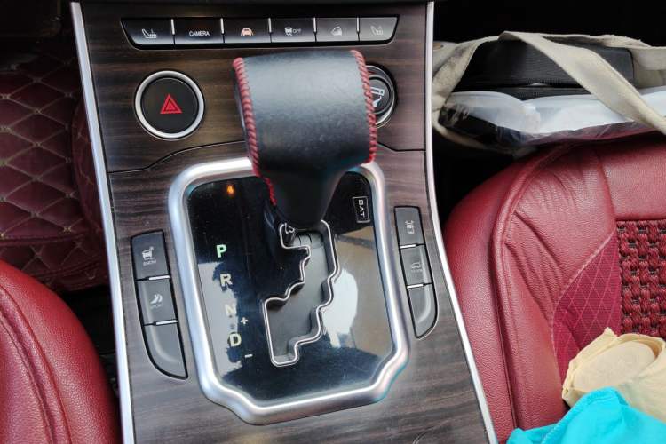 Used Land X7 2015 2.0T Panoramic Flagship Edition Gear Lever