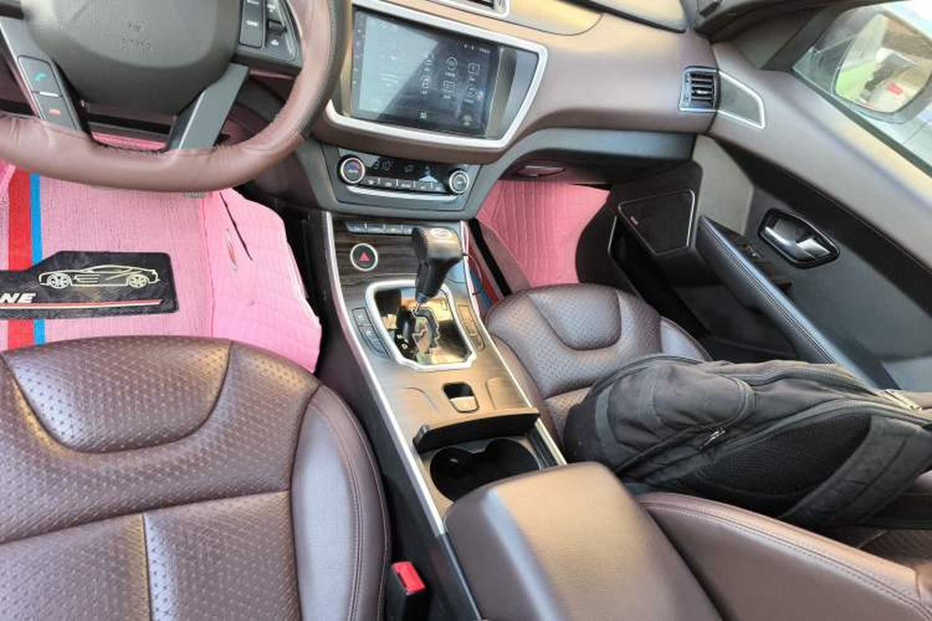 Used Land X7 2015 2.0T Panoramic Prestige Edition Gear Lever