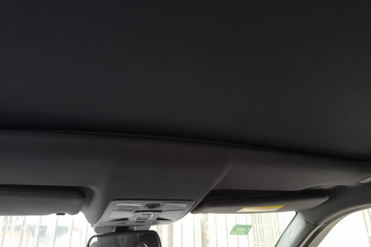 Used Land X7 2015 2.0T Panoramic Prestige Edition Headliner