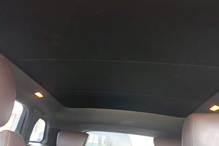 Used Land X7 2015 2.0T Panoramic Prestige Edition Headliner