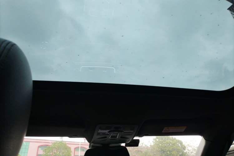 Used Land X7 2015 2.0T Panoramic Prestige Edition Headliner