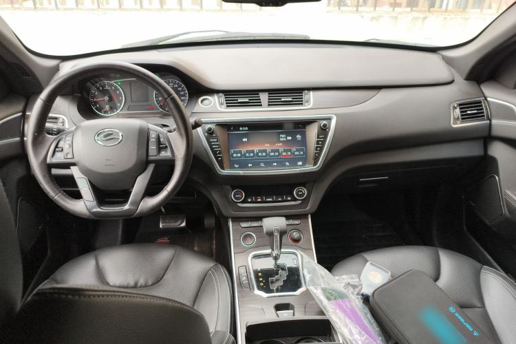 Used Land X7 2015 2.0T Panoramic Prestige Edition Interior 2