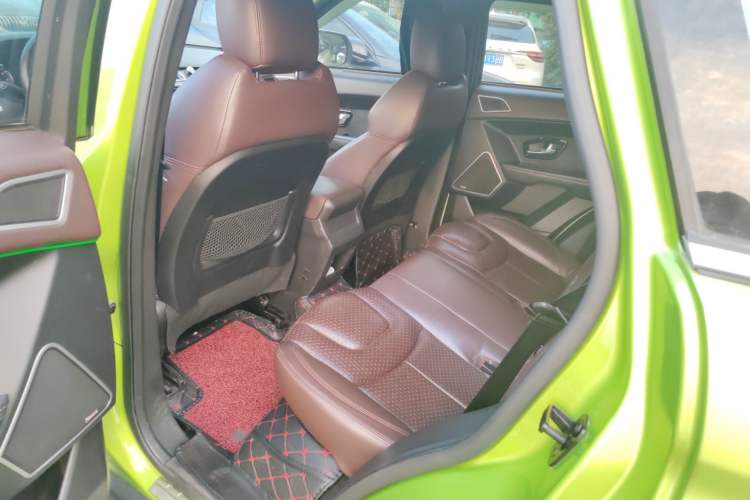 Used Land X7 2015 2.0T Panoramic Prestige Edition Interior 2