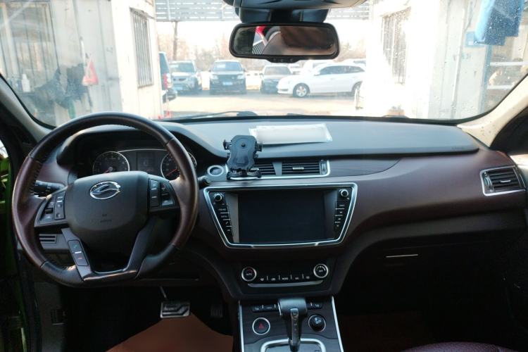Used Land X7 2015 2.0T Panoramic Prestige Edition Interior 2