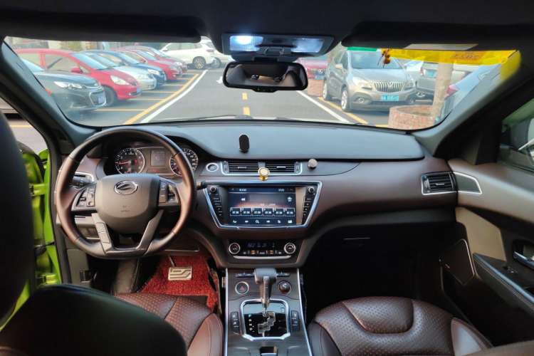 Used Land X7 2015 2.0T Panoramic Prestige Edition Interior 3