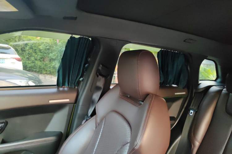 Used Land X7 2015 2.0T Panoramic Prestige Edition Interior 4