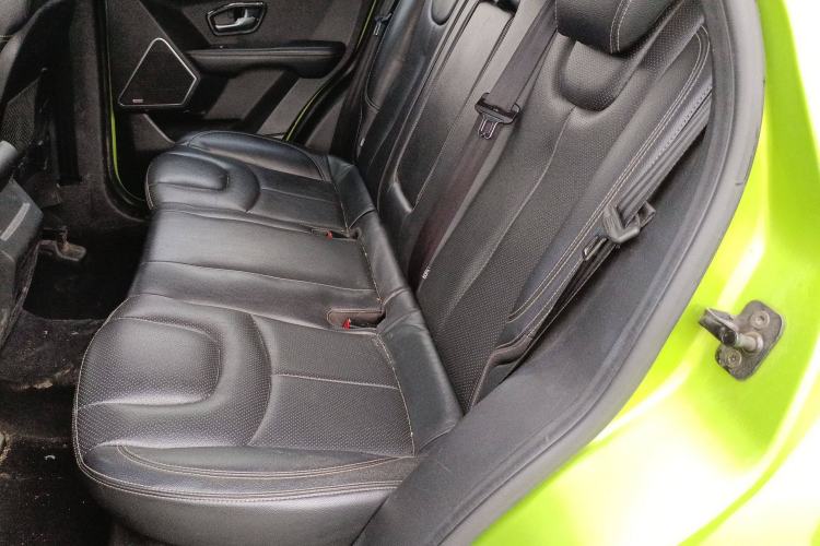 Used Land X7 2015 2.0T Panoramic Prestige Edition Interior 4
