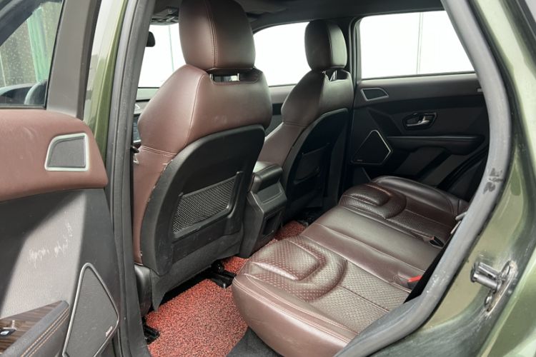 Used Land X7 2015 2.0T Panoramic Prestige Edition Interior 6