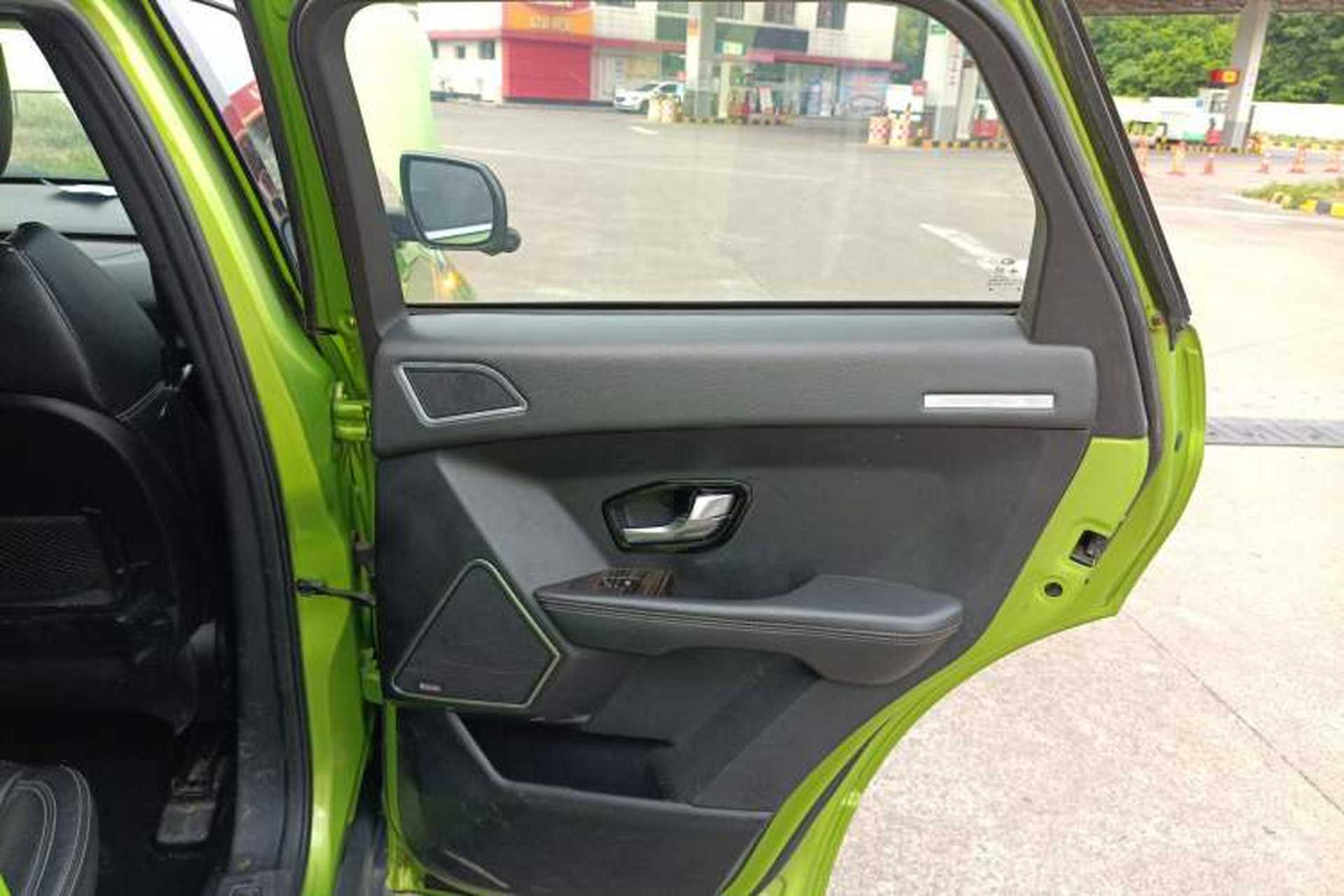 Used Land X7 2015 2.0T Panoramic Prestige Edition Interior 6