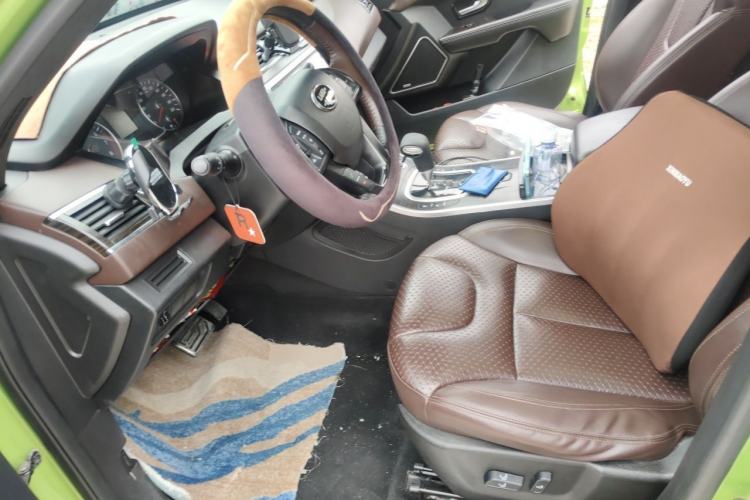 Used Land X7 2015 2.0T Panoramic Luxury Edition Left Front Seat