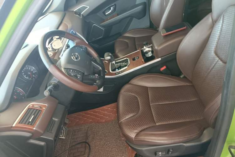 Used Land X7 2015 2.0T Panoramic Prestige Edition Left Front Seat